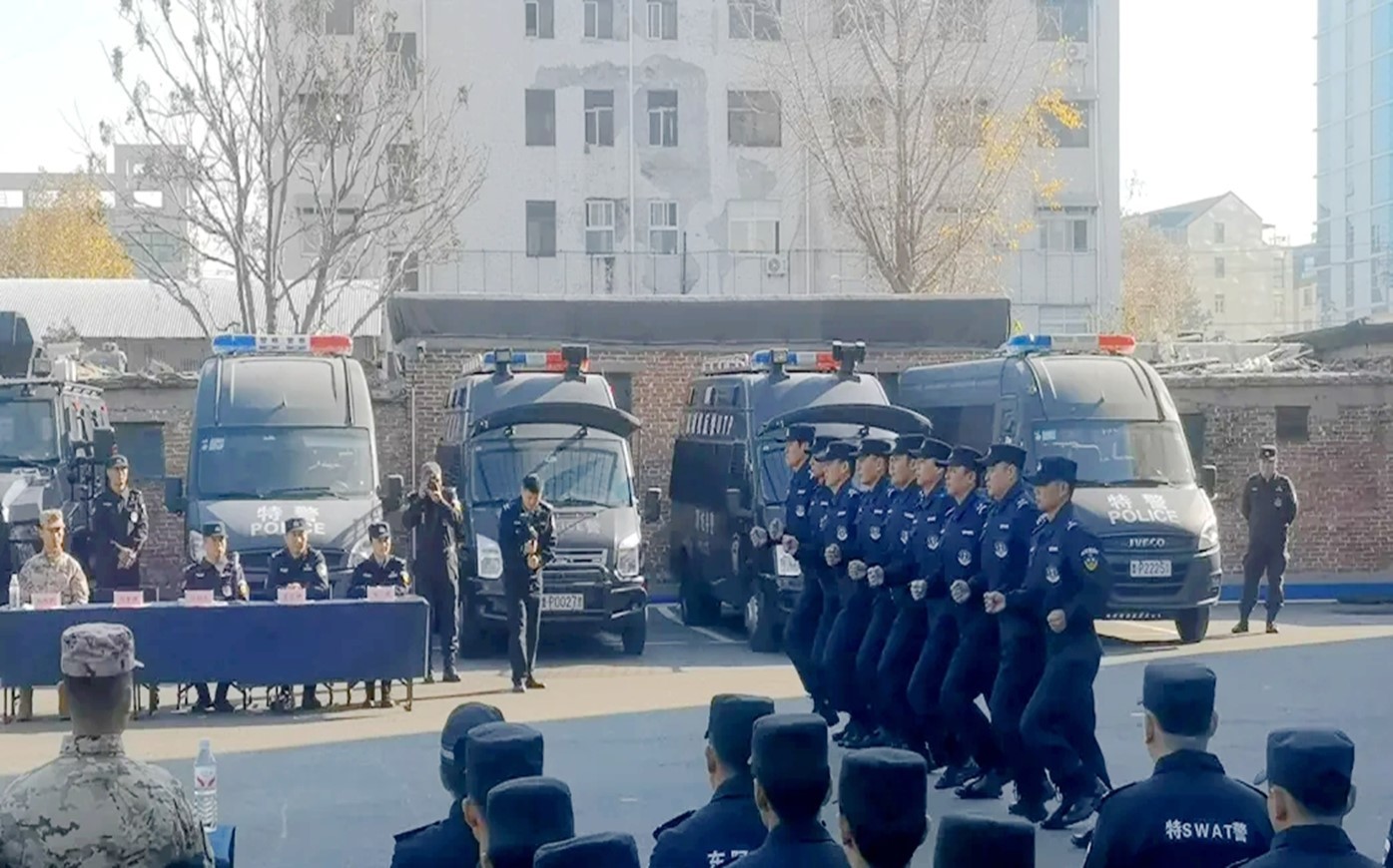 聊城高新区公安特巡警:队列会操斩获全市第二 飒爽警姿彰显铁军风采